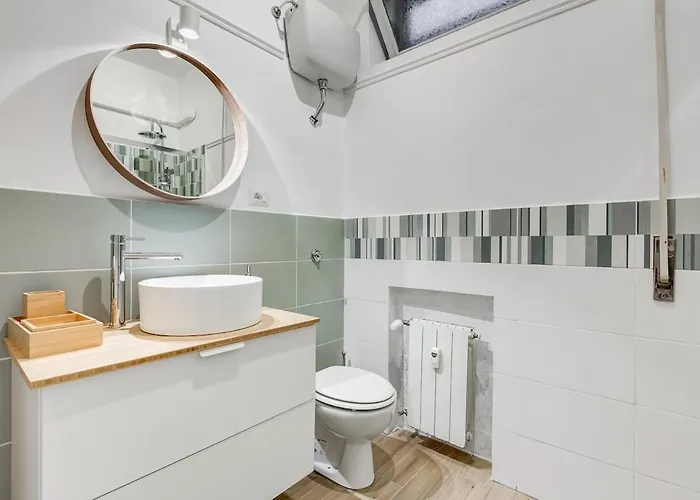 Apartamento 7 Min Dal Colosseo, Aria Condizionata, Smart Tv, 4 Pax